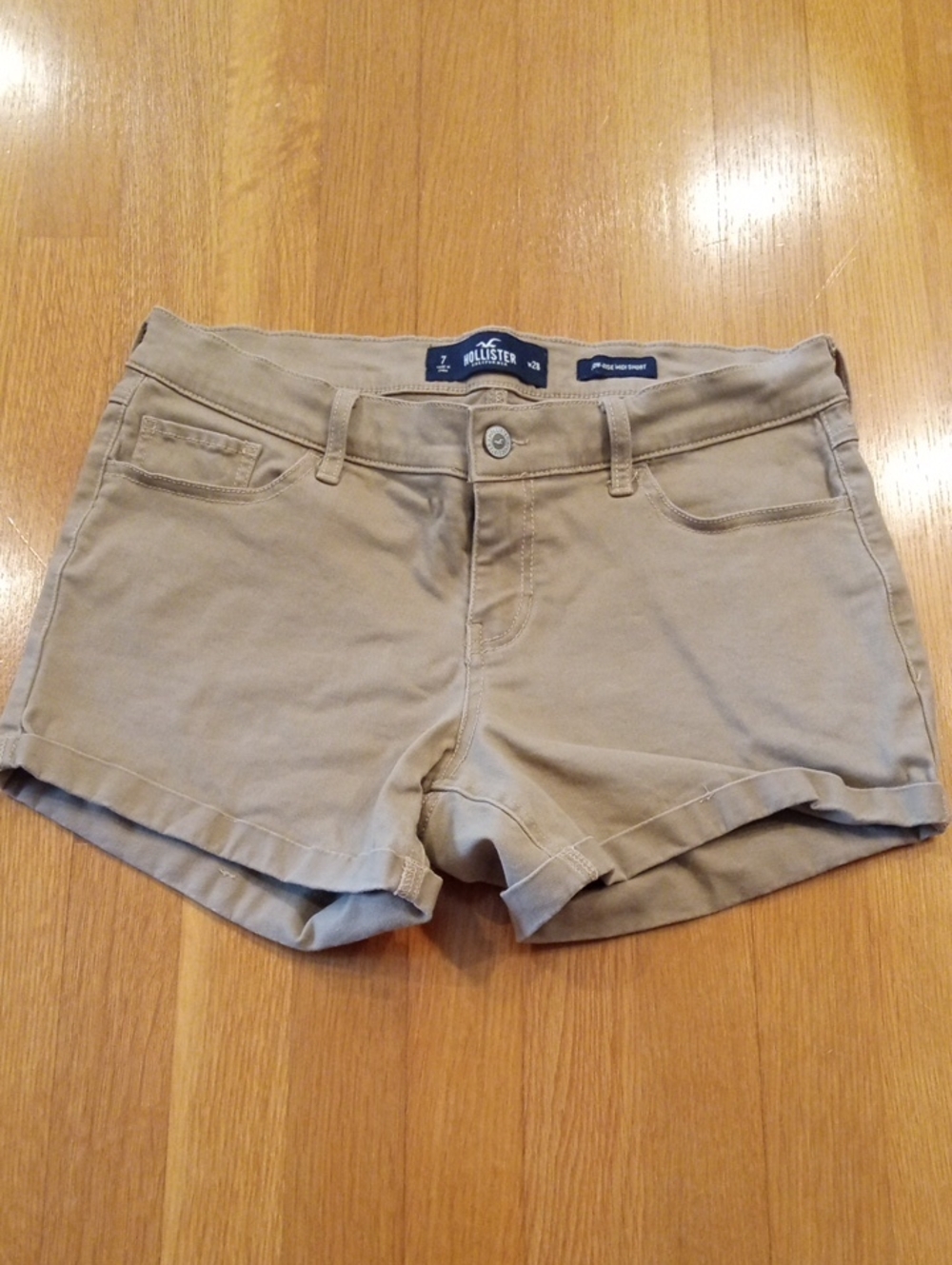 Hollister Juniors Low Rise Midi Short Khaki Shorts 7